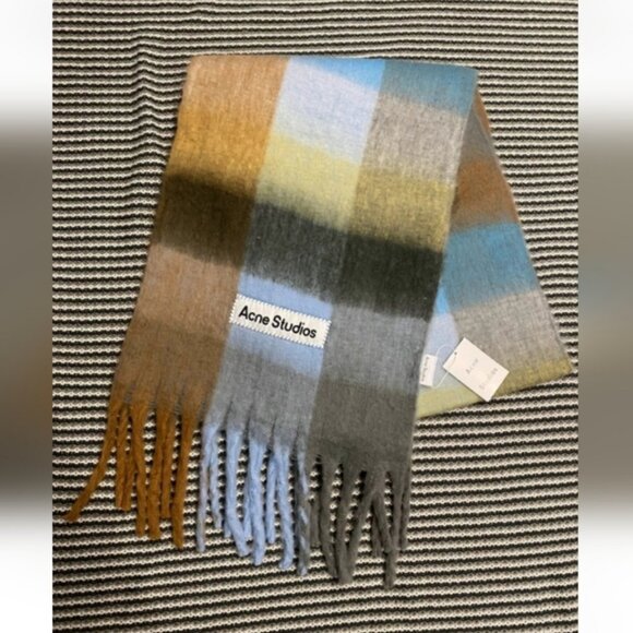 Acne Studios Scarf - Picture 1 of 4